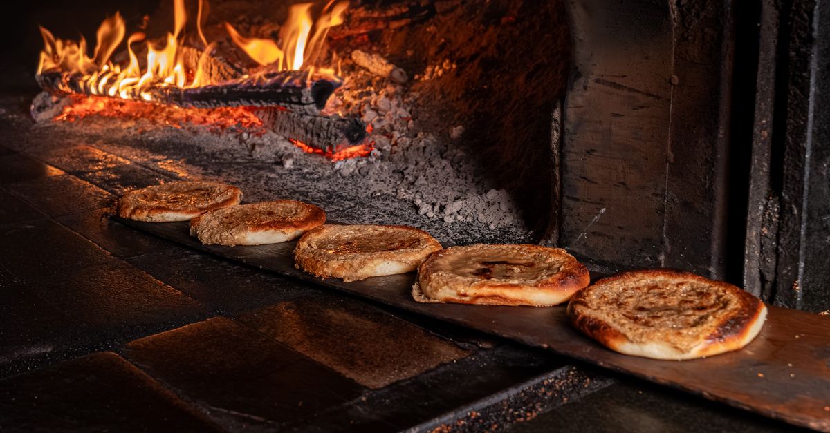 Accueil 5 découvrez l'art de la cuisson au feu de bois : saveurs authentiques, techniques traditionnelles et recettes savoureuses pour sublimer vos plats.