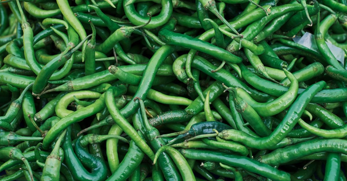 Accueil 5 découvrez le piment antillais, un chili piquant et aromatique typique des antilles, parfait pour relever vos plats avec une touche exotique.