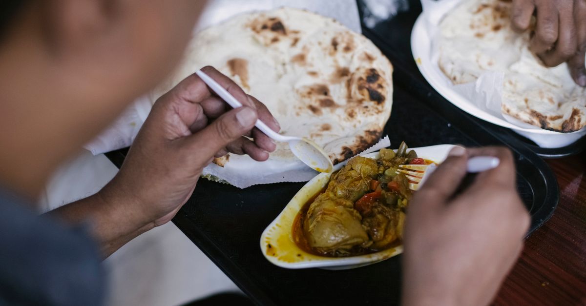 découvrez notre recette de wraps au poulet curry épicé, alliant saveurs exotiques et repas rapide à savourer à tout moment.