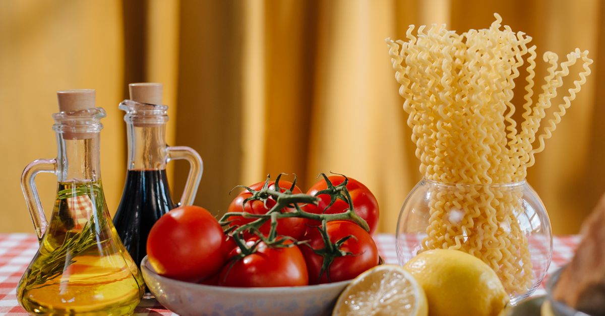 Accueil 5 découvrez tout sur le vinaigre : ses types, usages culinaires, bienfaits pour la santé et astuces pratiques pour la maison.