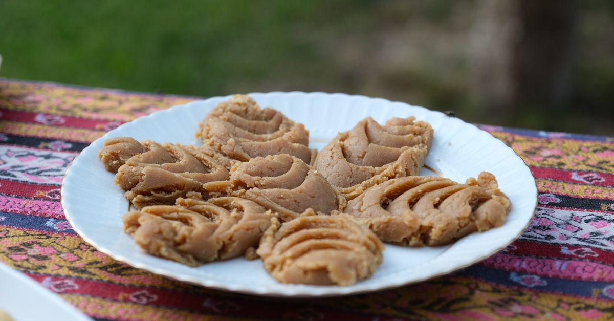découvrez des recettes authentiques de kassav, le célèbre pain traditionnel caraïbéen, pour savourer des saveurs exotiques chez vous.